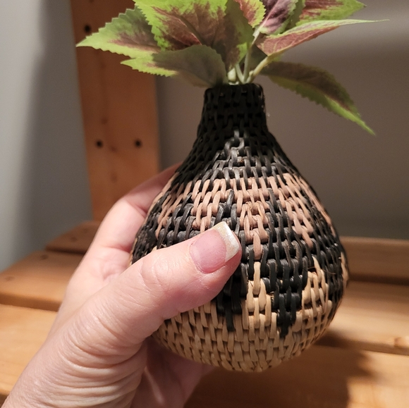 Boho wicker weave vase and plant - Picture 2 of 2